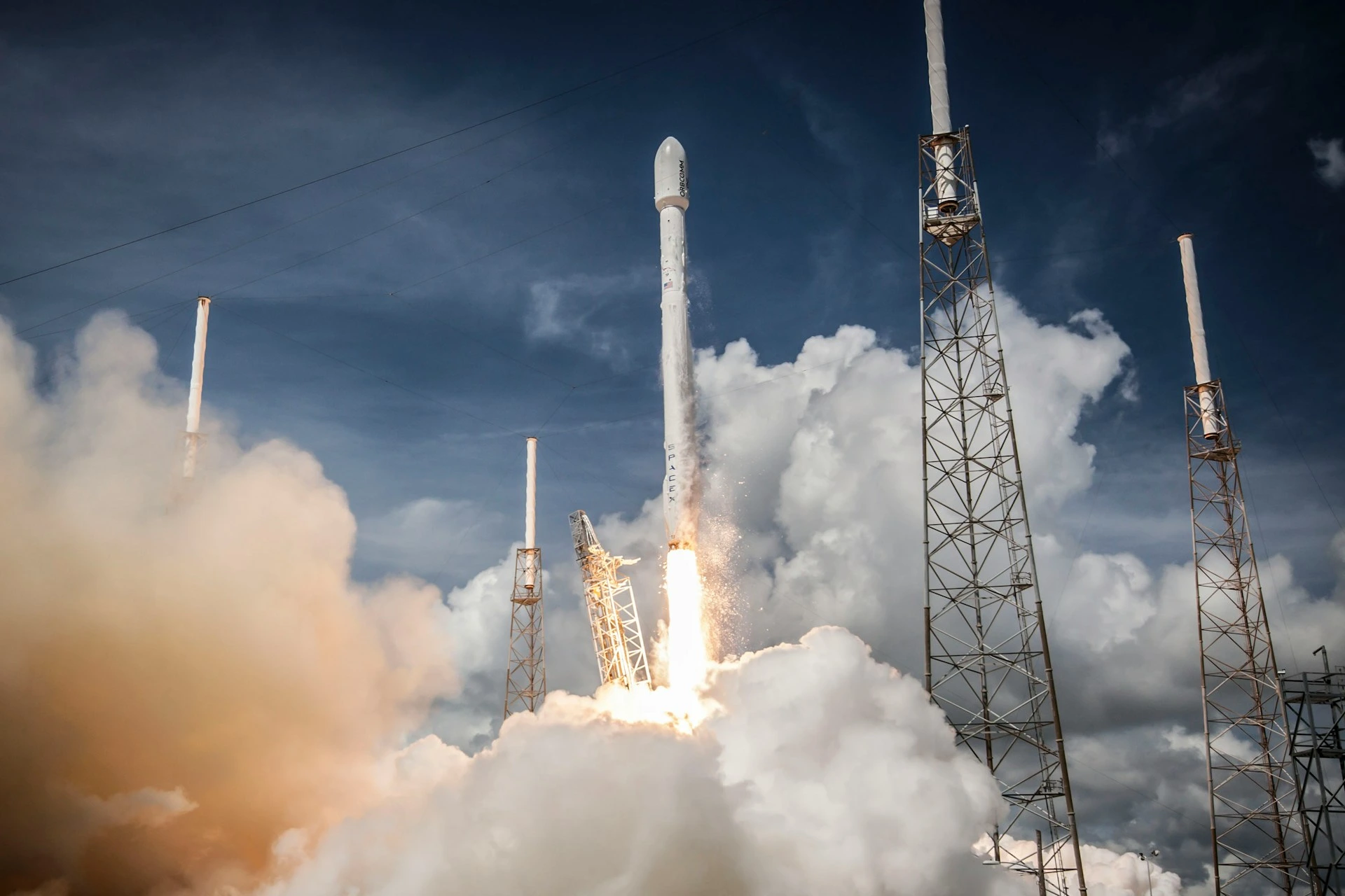 SpaceX จะส่งภารกิจที่ไม่มีลูกเรือ 5 ภารกิจไปยังดาวอังคารในรอบสองปี